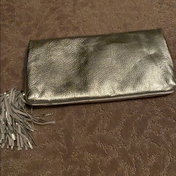 Michhael Kors fold over metallic clutch - Picture 3 of 5